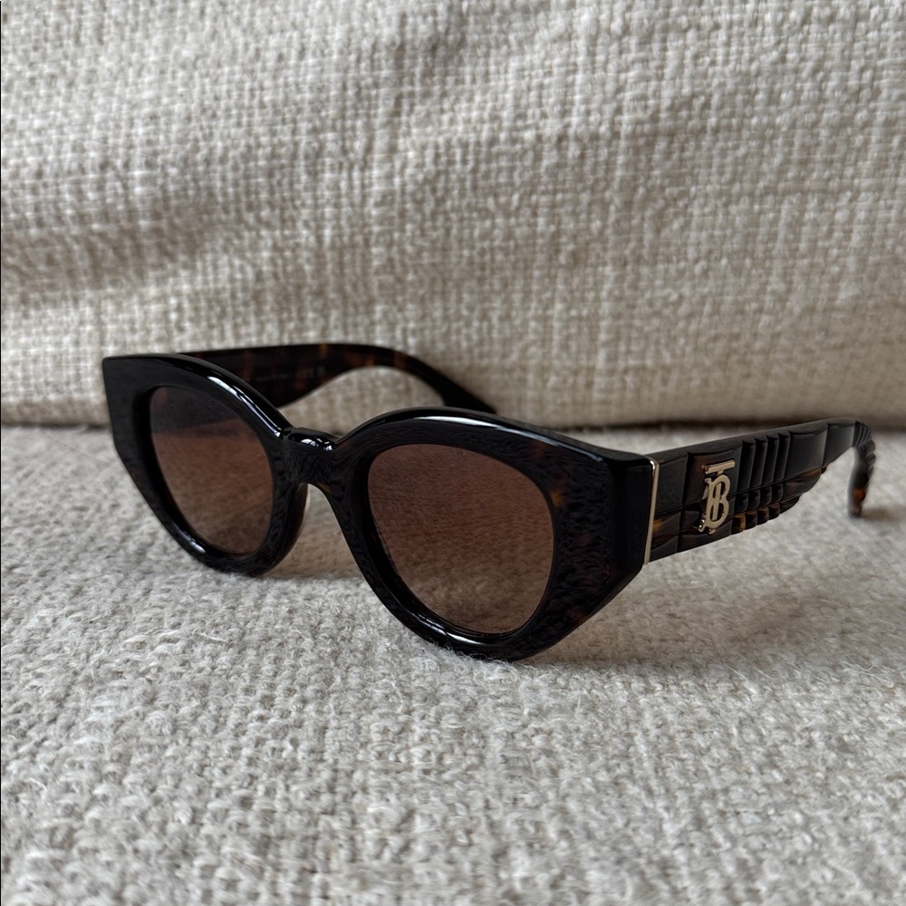 Burberry B4390 Meadow Phantos Brown gradient lenses Sunglasses, 47mm